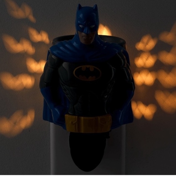 Batman mini Scentsy warmer. Brand new - Picture 3 of 3